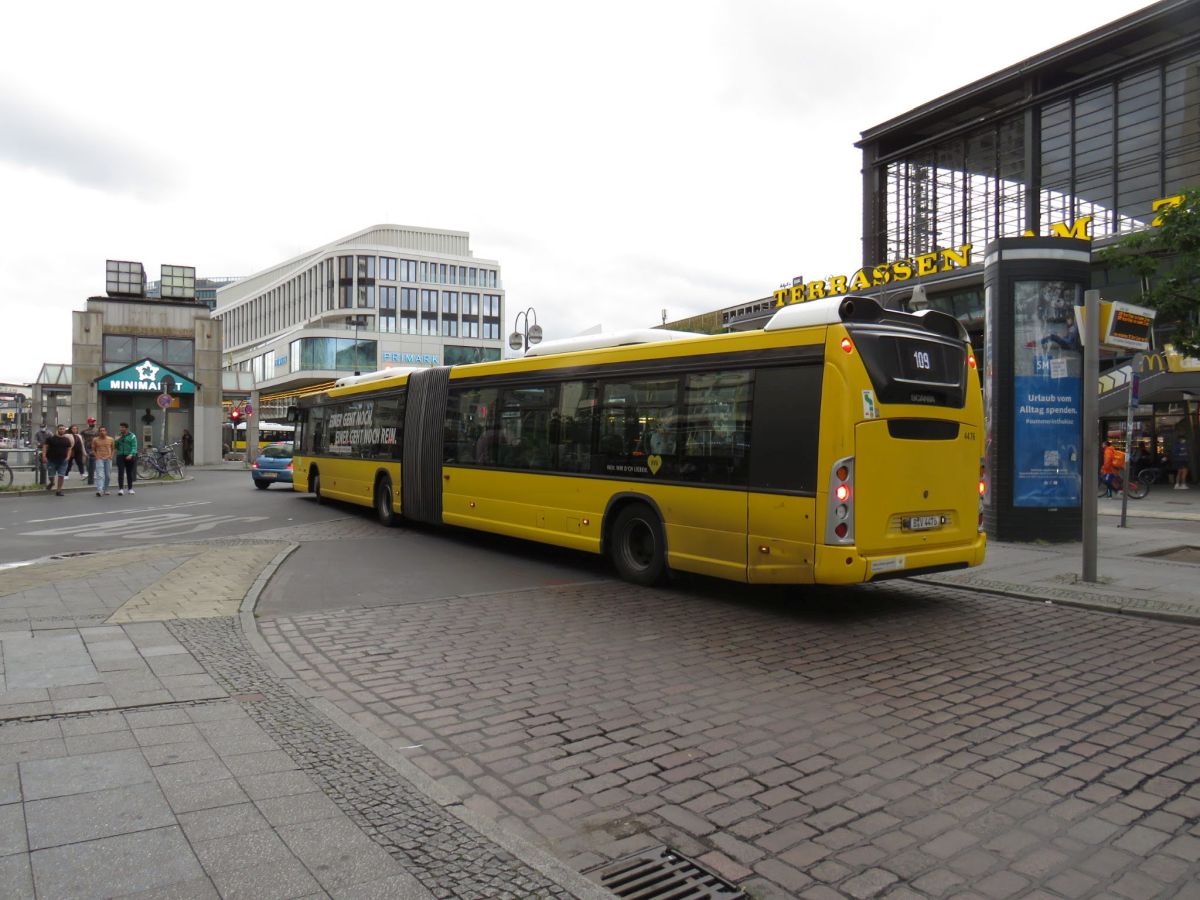 4476
Tył autobusu Scania Citywide LF Artic należącego do BVG Berlin
