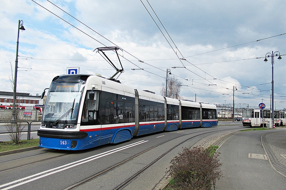 Pesa 122NaB #143
Bydgoszcz, pętla Rycerska.
Słowa kluczowe: MZK