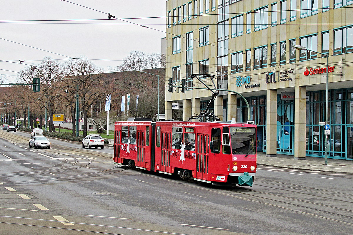 Tatra KT4DM #220
Frankfurt (Oder), Heilbronner Straße.
Słowa kluczowe: SVF