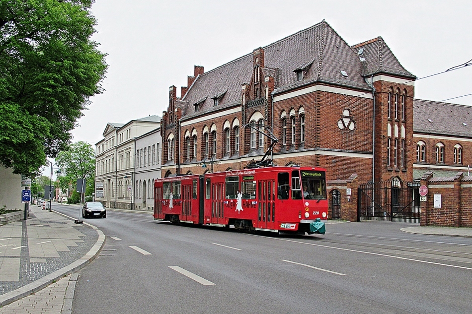 Tatra KT4D #220
Frankfurt (Oder), Logenstraße.
Słowa kluczowe: SVF