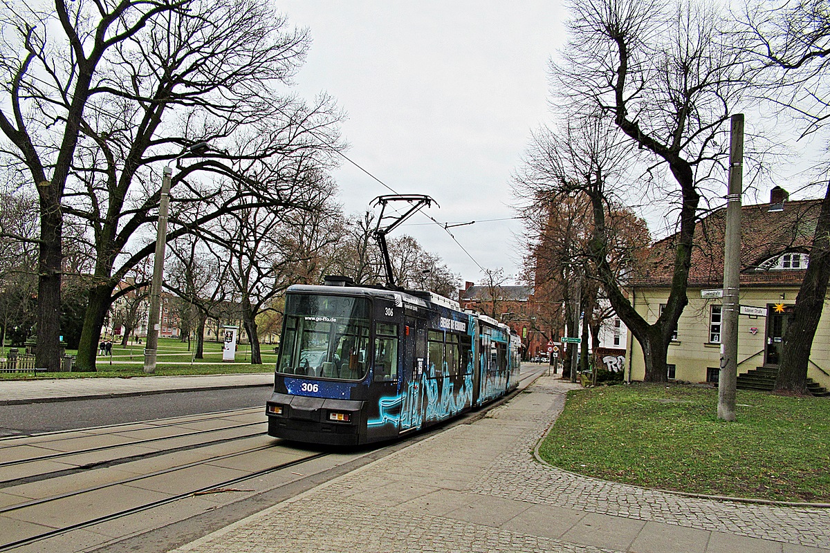 AEG GT6M #306
Frankfurt (Oder), Lindenstraße.
Słowa kluczowe: SVF