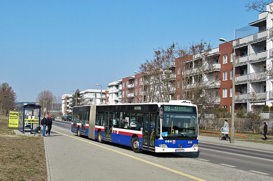 Mercedes-Benz Conecto CB 5471U
Bydgoszcz, ul. Prof. Sylwestra Kaliskiego. 
Słowa kluczowe: MZK