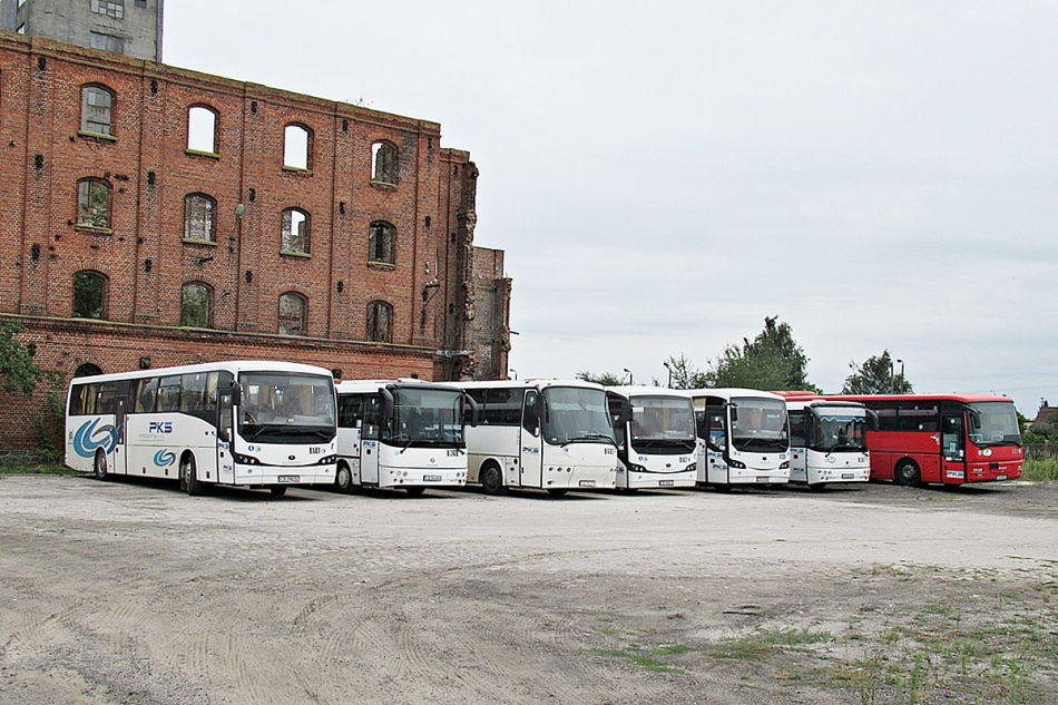 Autosan A1212C.01 CB 9460U
Świecie, baza placówki terenowej bydgoskiego PKS-u przy ul. Chełmińskiej.
Słowa kluczowe: PKS_Bydgoszcz zajezdnia