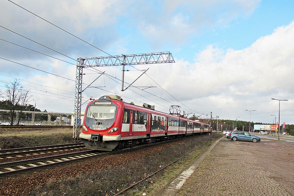 ED72A-003
Kibelek jako R55466 relacji Bydgoszcz Główna - Jabłonowo Pomorskie na początku liczącej 110 kilometrów trasy. 
