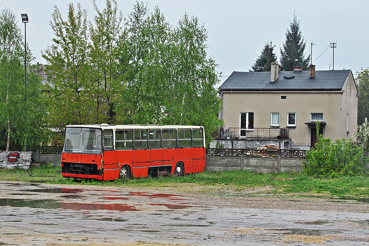 Ikarus 260.04 EL 44C
Częstochowa, al. Bohaterów Monte Cassino.
