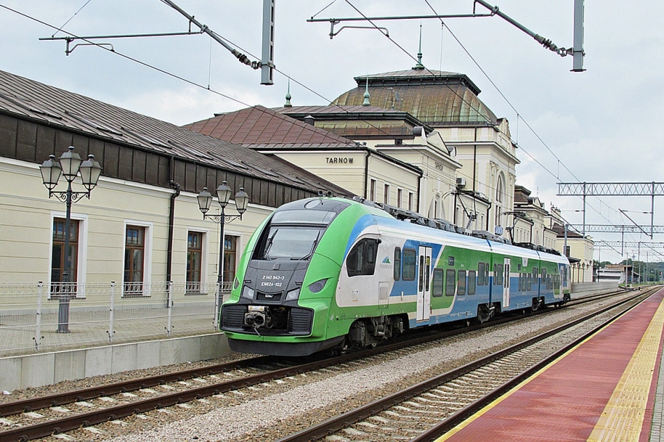 EN62-102
Podkarpacki Elf w przerwie pomiędzy kursami odpczywa na stacji Tarnów. 
