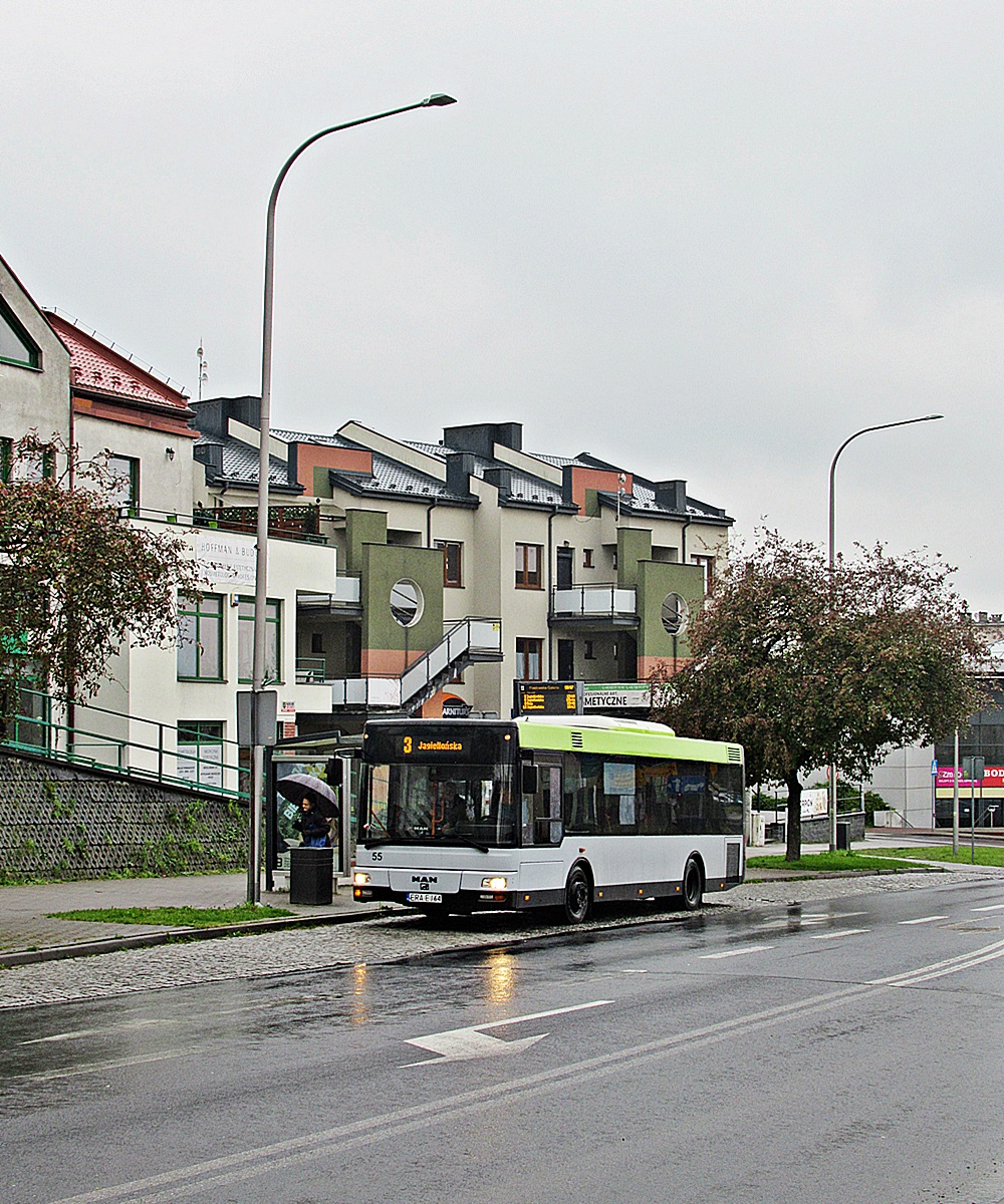 MAN NM223.2 ERA EJ64
Radomsko, ul. Piastowska.
Słowa kluczowe: MPK