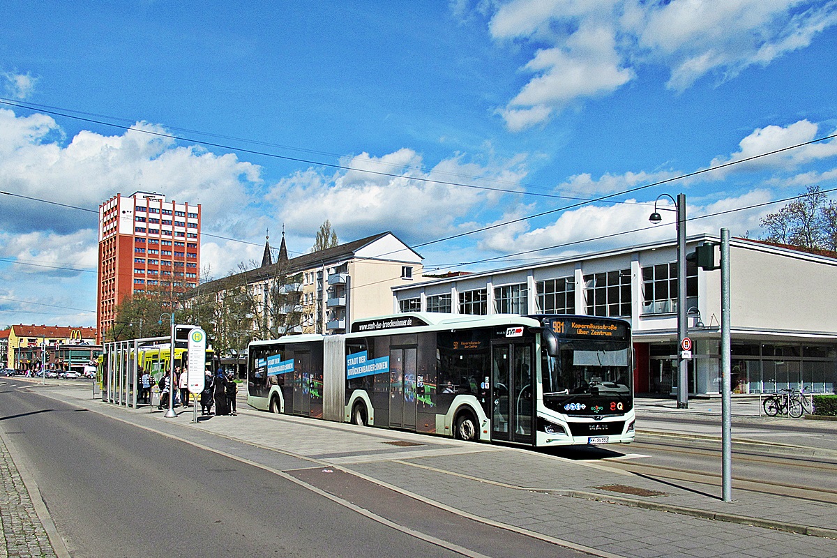 MAN NG320 Lion`s City 18 G EfficientHybrid FF-SV 553
Frankfurt (Oder), Karl-Marx-Straße.
Słowa kluczowe: SVF