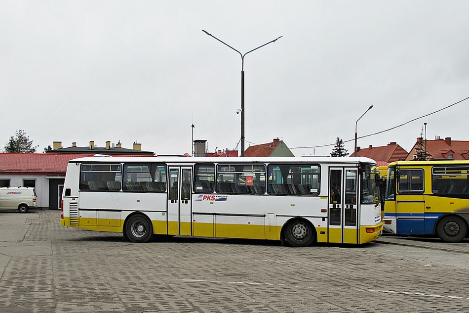 Karosa C935.1034 GKW 8NP3
Kwidzyn, dworzec autobusowy. Zakupiona w ubiegłym roku Karosa to już dwudziesty trzeci autobus tej marki w miejscowym PKS. 
Słowa kluczowe: PKS_Kwidzyn dworzec