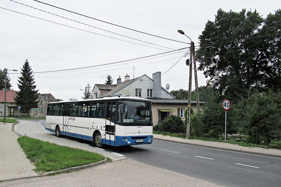 Irisbus Axer 12M GKW 9TG5
Kisielice, ul. Dolna.
Najnowszy, tegoroczny nabytek Powiślańskiej Komunikacji Samochodowej zakupiony od firmy Lipnicki z Morąga. 
Słowa kluczowe: PKS_Kwidzyn