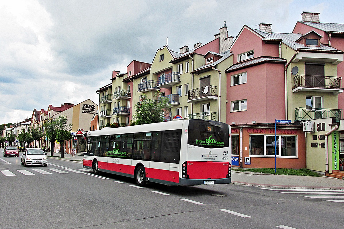 Solbus SM12 KN 88257
Nowy Sącz, ul. Lwowska x Żywiecka. 
Słowa kluczowe: MPK