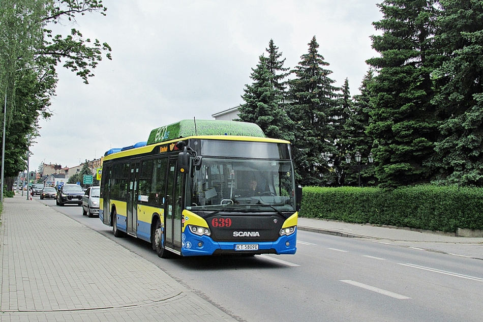 Scania CN280UB 4x2 EB CNG KT 5809E
Tarnów, ul. Gumińska. 
Słowa kluczowe: MPK CNG