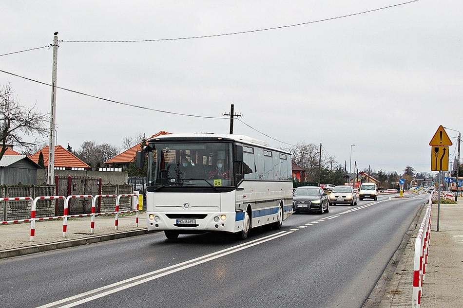Irisbus Axer 12M PKN 84651
Turek, ul. Uniejowska.
Słowa kluczowe: szkolny