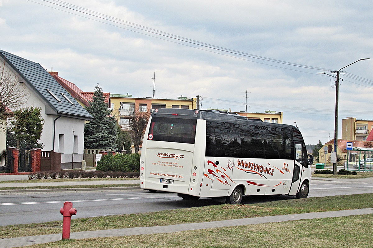 Mercedes-Benz 818 D / Omnibus Trading Sunrider PSE 42882
Książ Wielkopolski, ul. Nowomiejska. 
