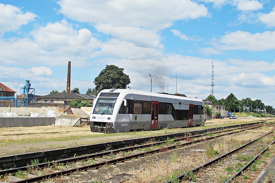 SA103-011
Pesa jako R50710 relacji Chojnice - Tczew rusza ze stacji początkowej. 
