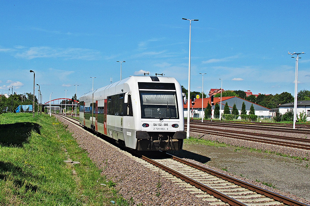 SA 132-006
Pesobus jako R95835 relacji Grudziądz - Malbork zostawia za sobą stację Kwidzyn. 
