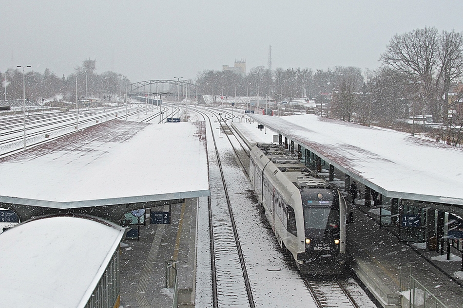 SA133-026
Szwajcar jako R55291 relacji Kwidzyn - Malbork czeka na godzinę odjazdu ze stacji początkowej. 
