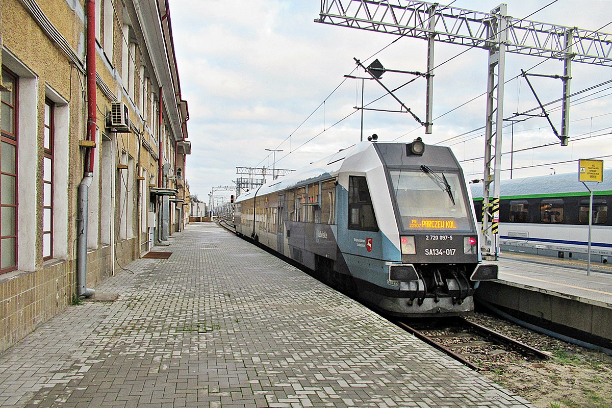 SA134-017
Pesobus jako PR22907 relacji Lublin Główny - Parczew Kolejowa gotowy do odjazdu na stacji początkowej. 
