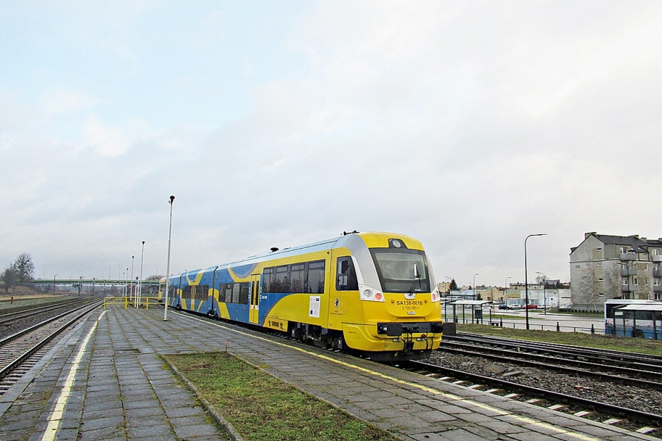 SA138-001
Szerszeń jako R50708 relacji Chojnice - Tczew opuszcza stację Starogard Gdański. 
