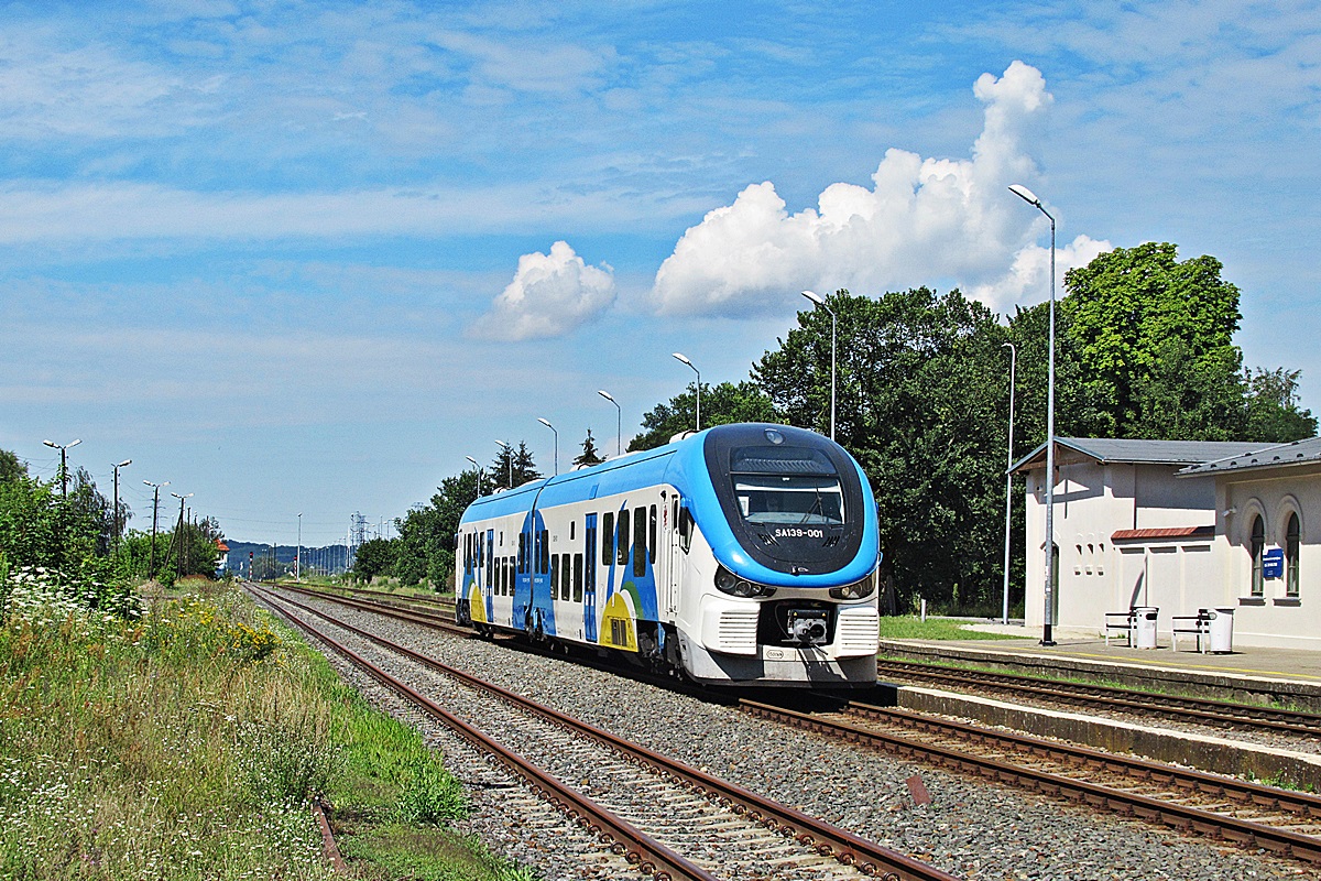 SA139-001
Link jako R88342 relacji Kostrzyn - Krzyż wjeżdża na stację Witnica. 
