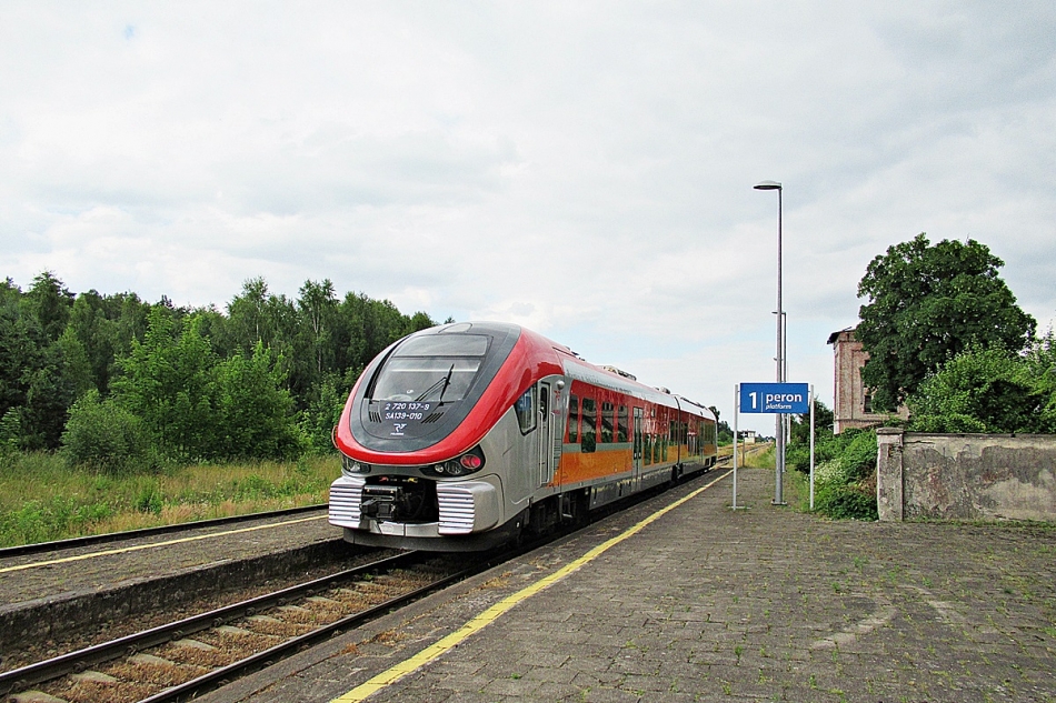 SA139-010
Link jako Regio 50712 relacji Chojnice - Tczew opuszcza stację Zblewo. 
