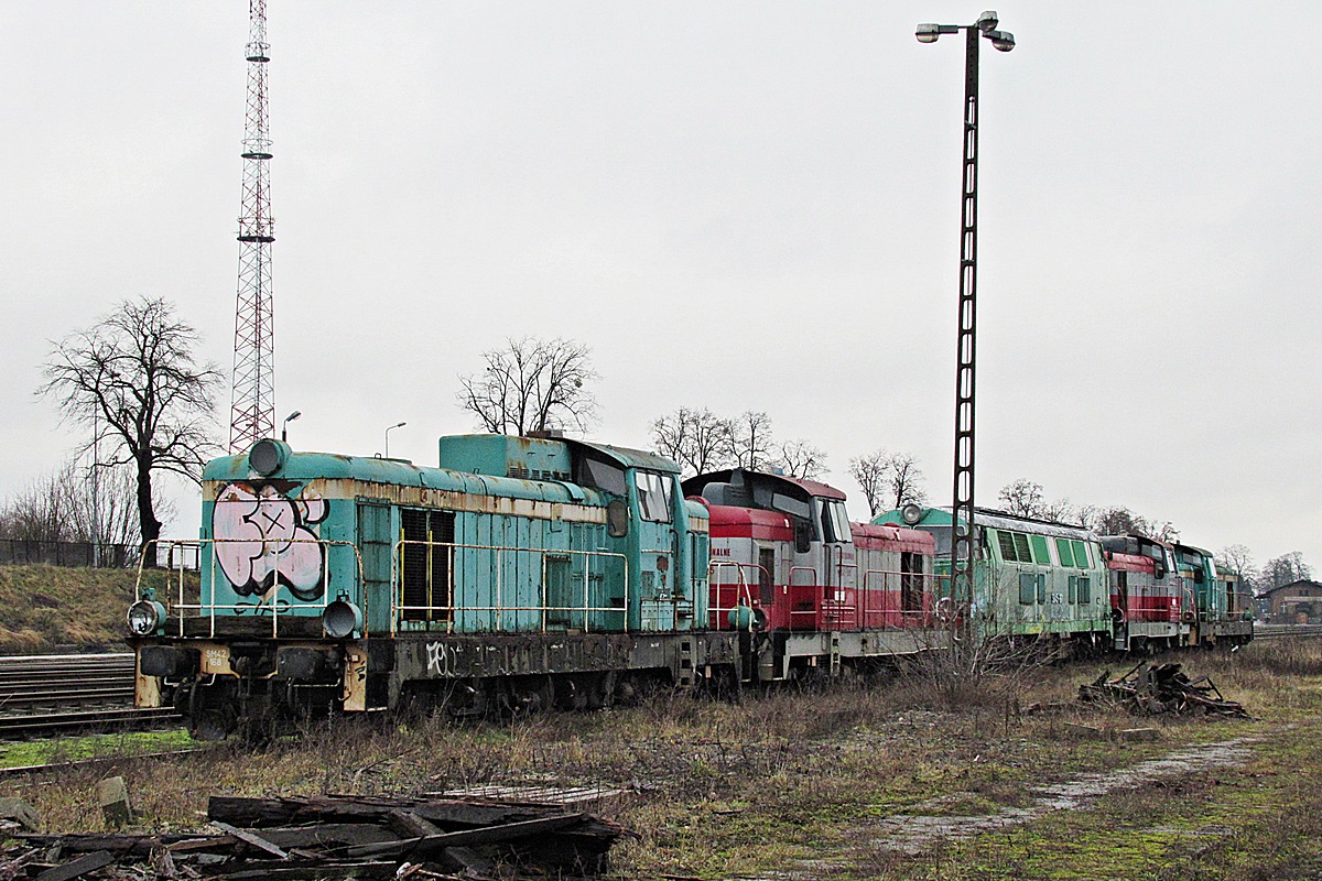 SM42-168
Wyłączona z eksploatacji jednooka stonka na terenie lokomotywowni Chojnice. 
