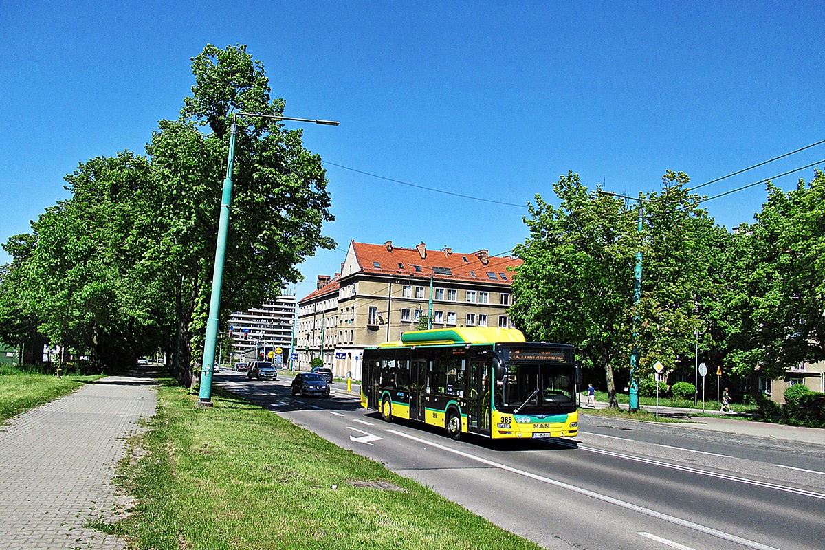 MAN NL273 Lion`s City CNG ST 8386G
Tychy, ul. Budowlanych. 
Słowa kluczowe: GOP PKM CNG