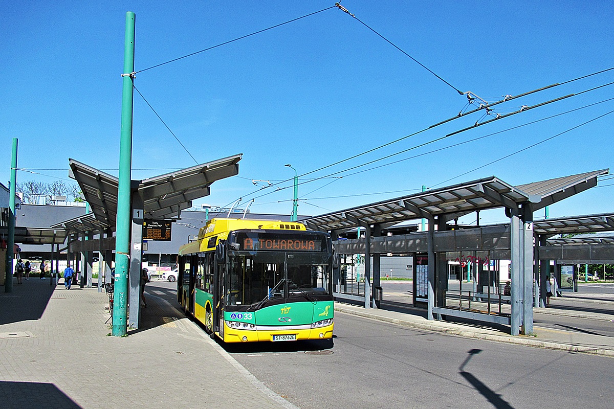 Solaris Trollino 12MB ST 8762E
Tychy, dworzec autobusowy. 
Słowa kluczowe: GOP PKM dworzec