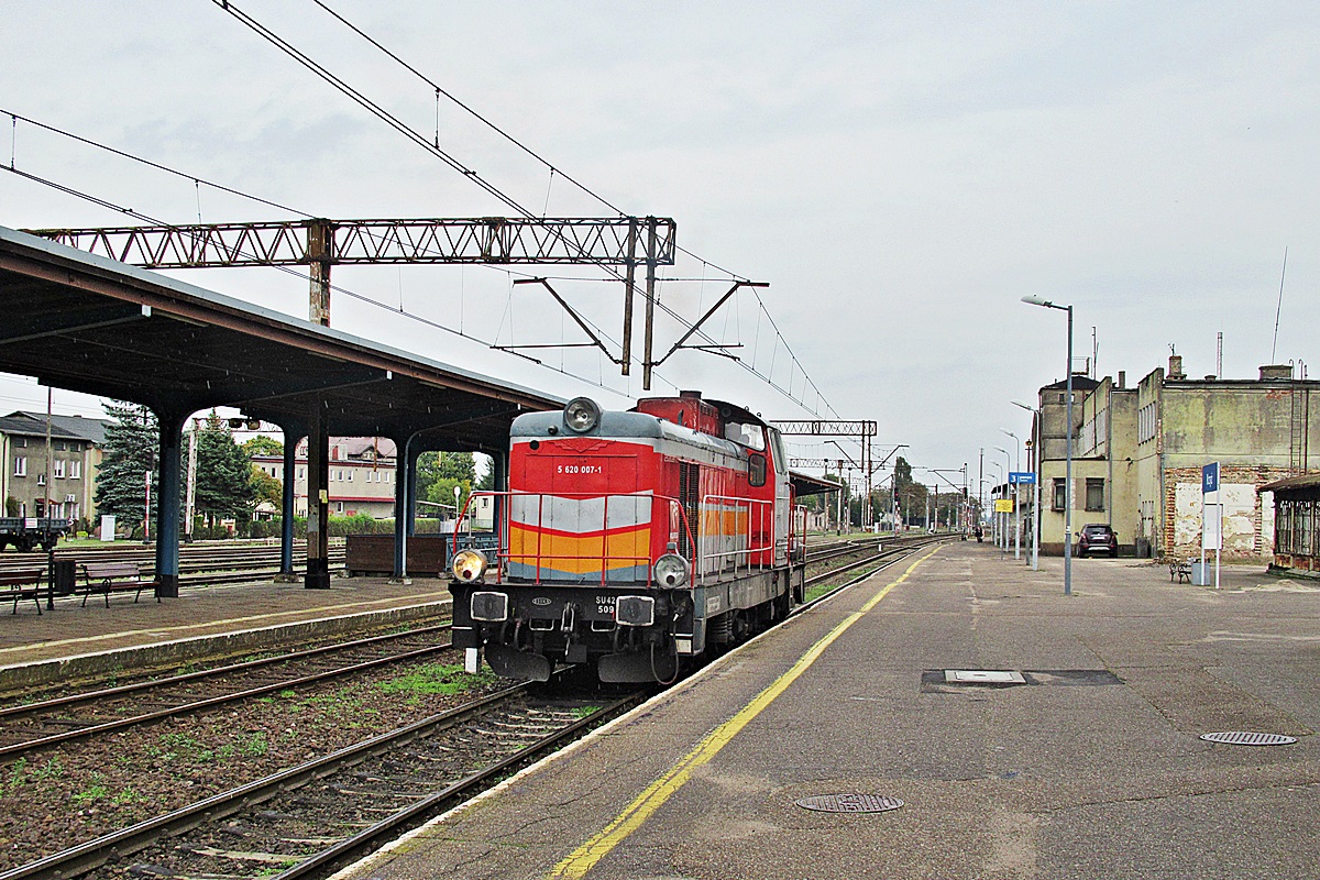 SU42-509
Stonka oblatuje Bohuna przed powrotem do Kostrzyna nad Odrą na stacji Krzyż. 
