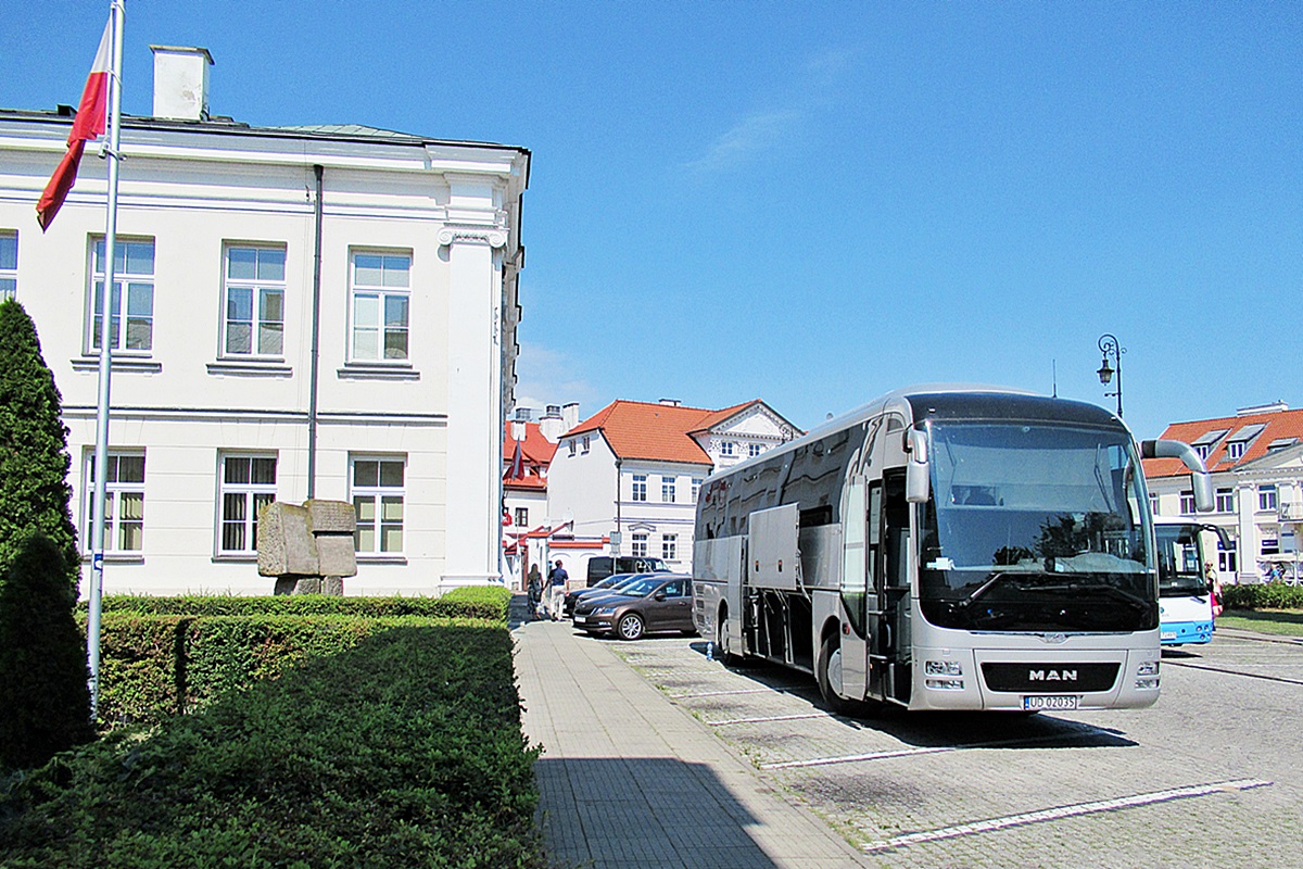 MAN RHC404 Lion`s Coach UD 02035
Płock, ul. Jakuba Chojnackiego.
