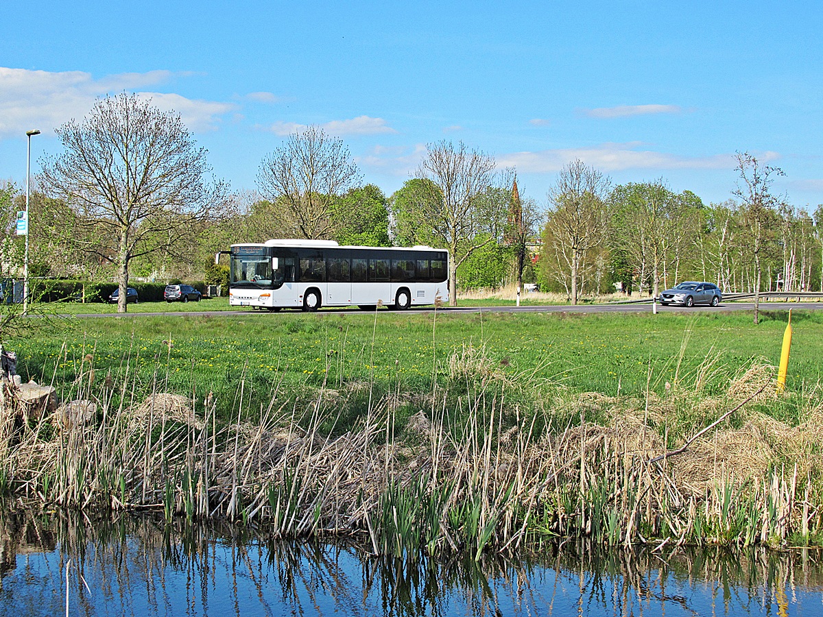 Setra S415 UL UEM-B 12
Ueckermünde, Pfarrwiesenallee. 
