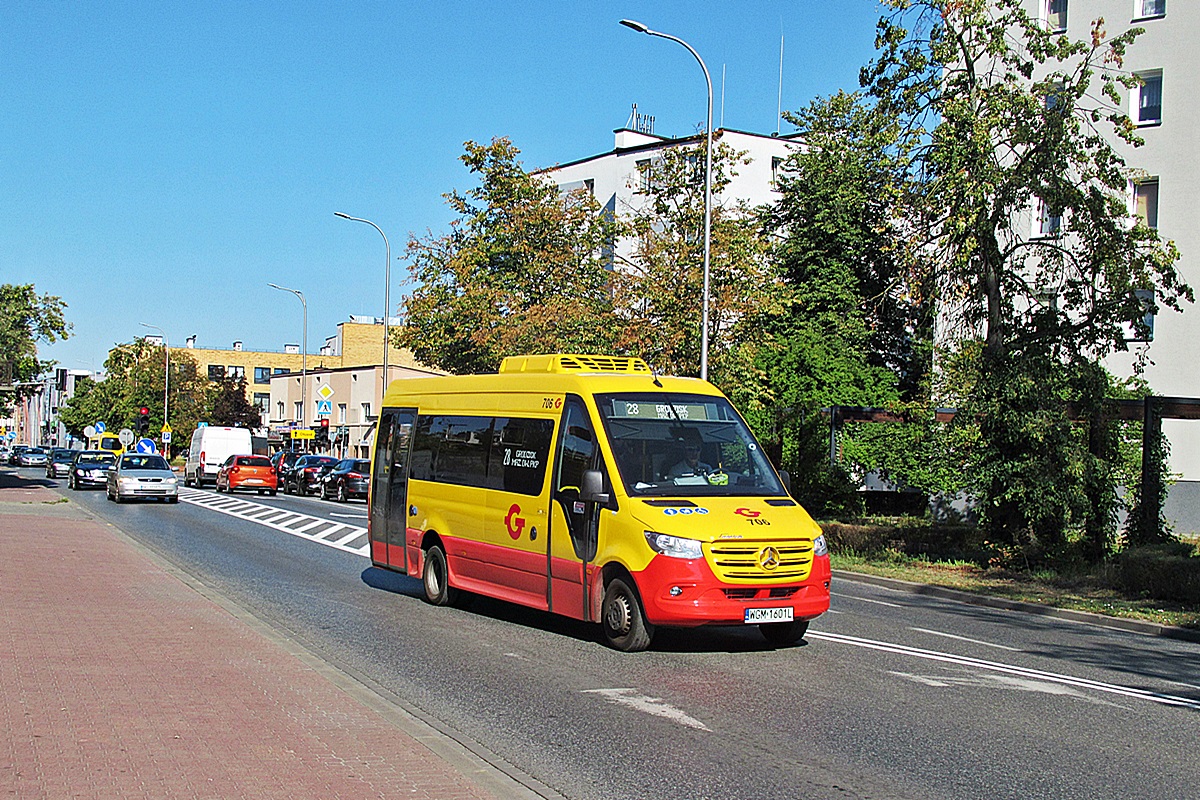 Mercedes-Benz 517 CDI / Mercus MB Sprinter City WGM 1601L
Grodzisk Mazowiecki, ul. Henryka Sienkiewicza.
Słowa kluczowe: PKS