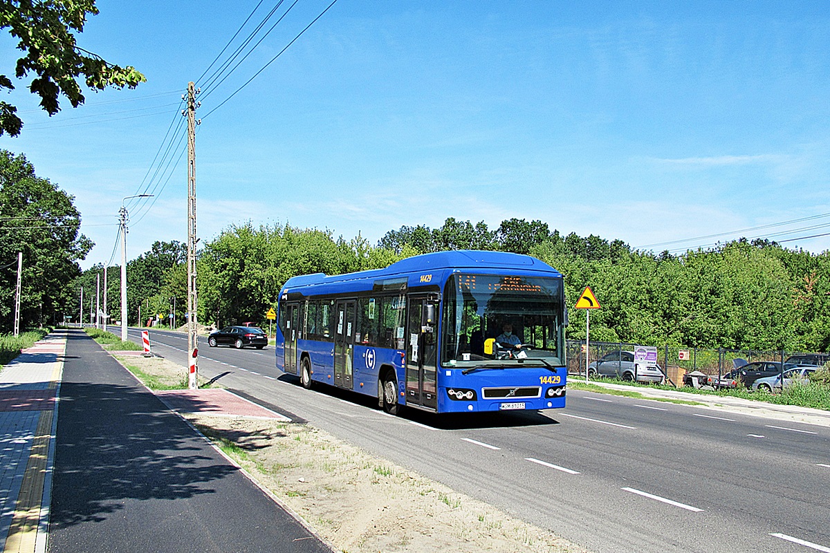 Volvo 7700 Hybrid WGM 81105
Jabłonna, ul. Modlińska.
Słowa kluczowe: Polonus