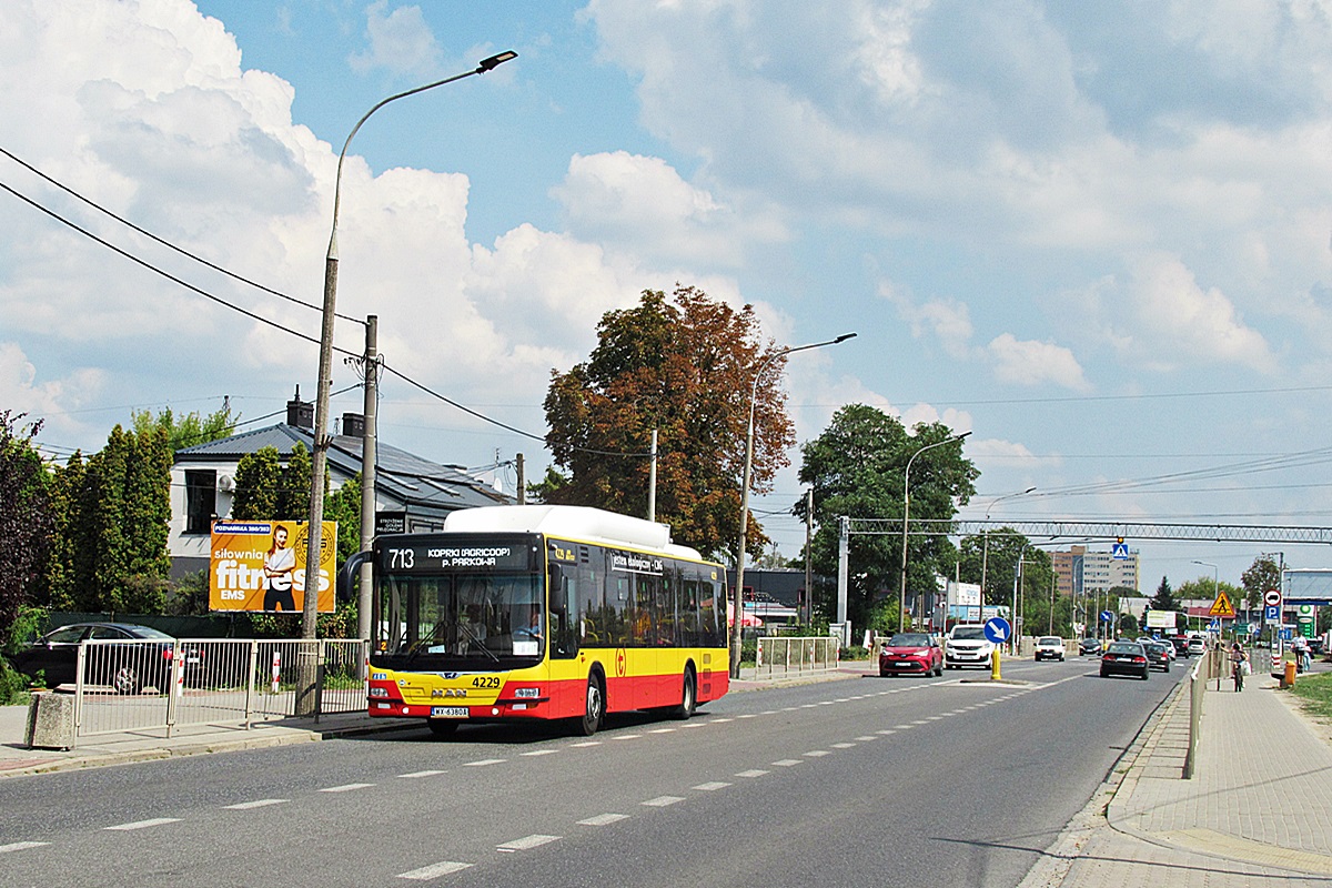 MAN NL313 Lion`s City CNG WX 6380A
Ożarów Mazowiecki, ul. Poznańska.
Słowa kluczowe: CNG