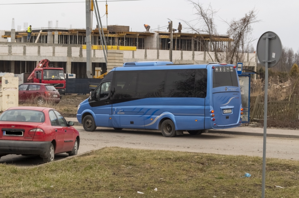 Mercedes-Benz 519 CDI / Sitcar Trend XL
Mercedes Firmy "Usługi Transportowe Janusz Wołoszka" odjedzie za chwilę do Osiecka  z przystanku PILAWA PKP
Słowa kluczowe: 519CDI UTJW Pilawa