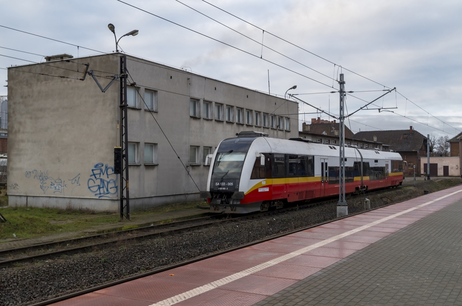 SA133-005
SA133-005 Przewozów Regionalnych odpoczywa na stacji w Malborku.
Słowa kluczowe: SA133 SA133-005 Malbork