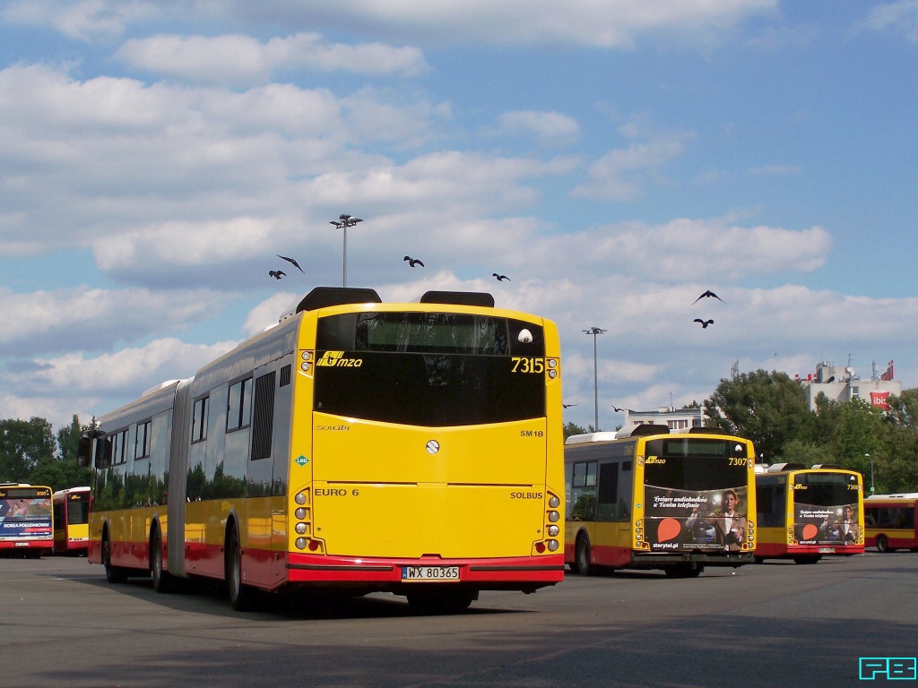 7315, 7307, 7301
Gazowce.
Nie wszystkie są sprawne.
Rozdziobią nas kruki i wrony, jak napisał pewien literat.
Słowa kluczowe: SM18LNG 7315 7307 7301 ZajezdniaOstrobramska 2016