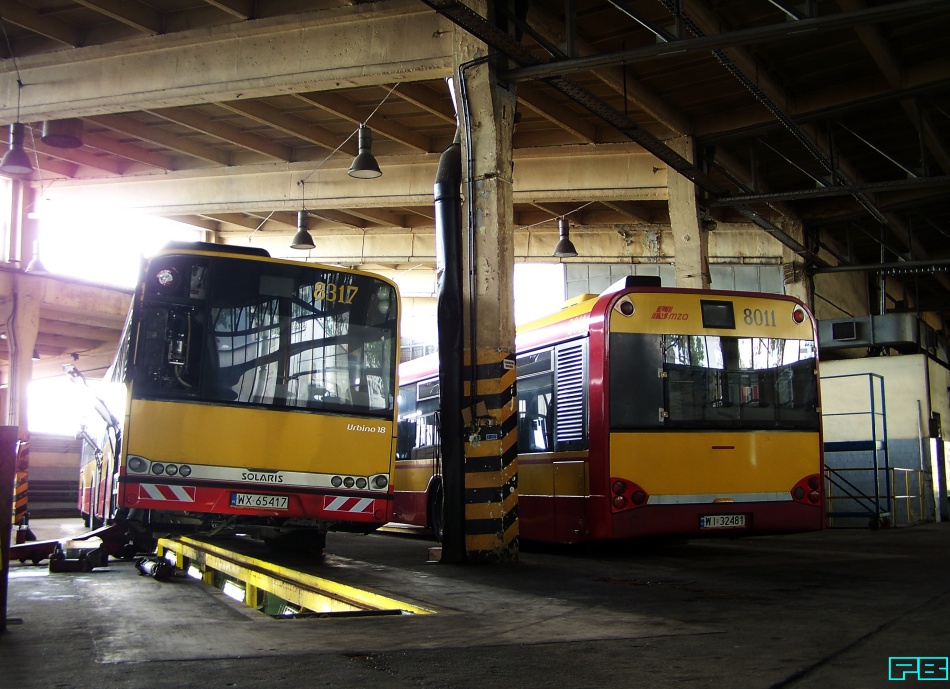 8317, 8011
Przeglądy na OC. 
Takie odblaski jak 8317 na zderzaku powinien mieć KAŻDY autobus. Brawo "właściciel".

Słowa kluczowe: SU18 8317 SU15 8011 ZajezdniaOstrobramska 014