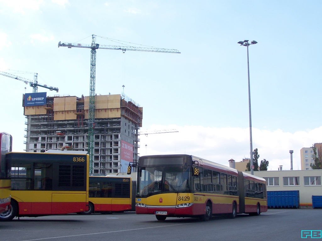 8429
Na jego lusterkach można grać w szachy lub warcaby, jak kto woli.
Słowa kluczowe: SU18 8429 ZajezdniaOstrobramska 2016