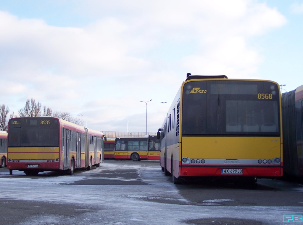 8568, 8235, 7301, 7327
Jeśli chodzi o sztywność konstrukcji Solaris przewyższa konkurencję. Nie zdarzyło się by za tylną osią linia nadwozia jakiegokolwiek SU opadała w dół. Na taką przypadłość cierpią niestety Solbusy, Autosany, Jelcze, a także MANy NM223.3, NG313 i Scanie.
Dobrze za to wypadają Mercedesy Conecto i Lion'sy.
Słowa kluczowe: SU18 8568 8235 SM18LNG 7301 7327 ZajezdniaOstrobramska 2017