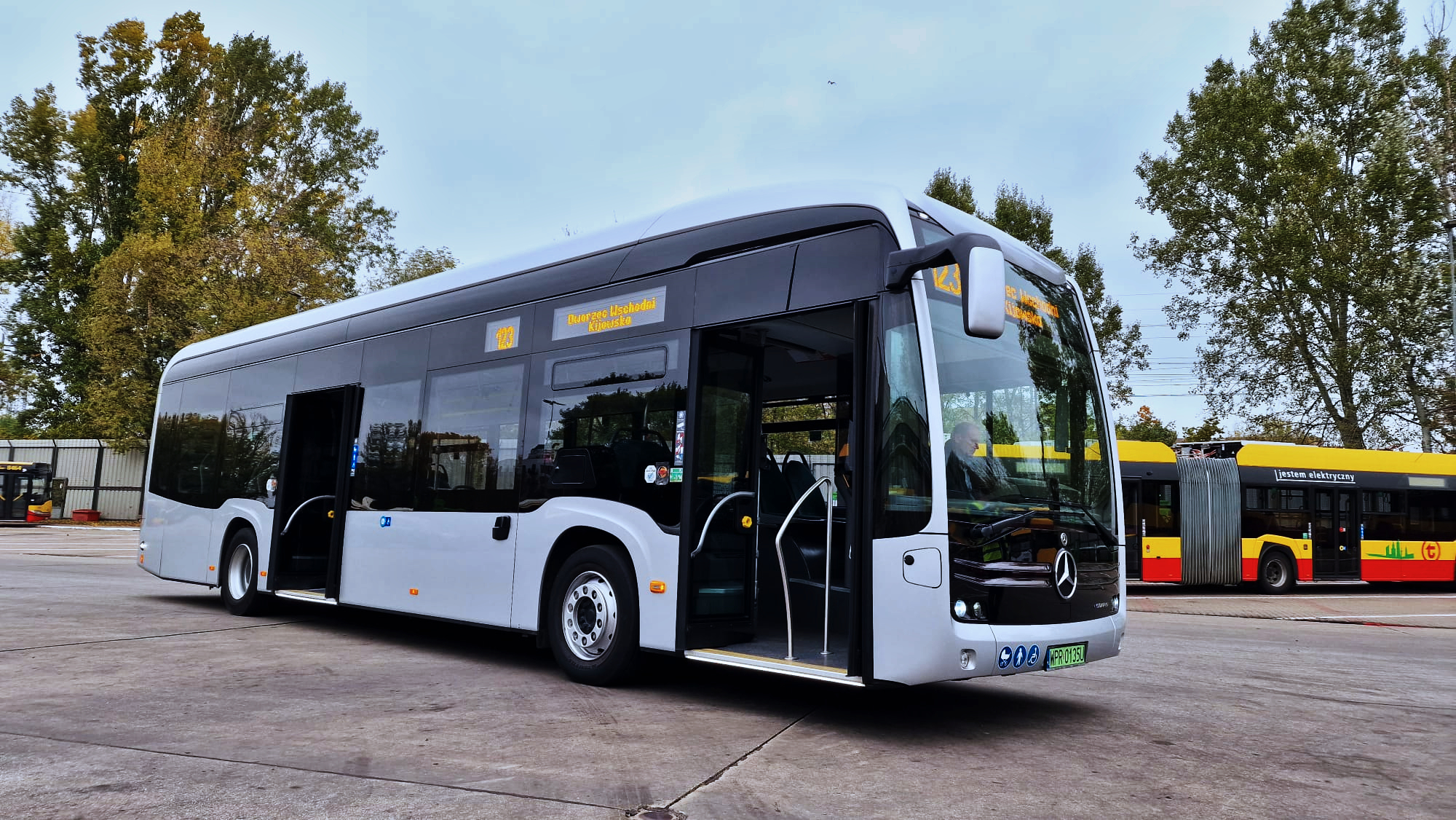 957
Foto: MZA.
Słowa kluczowe: MercedesE-Citaro 957 ZajezdniaStalowa 2024