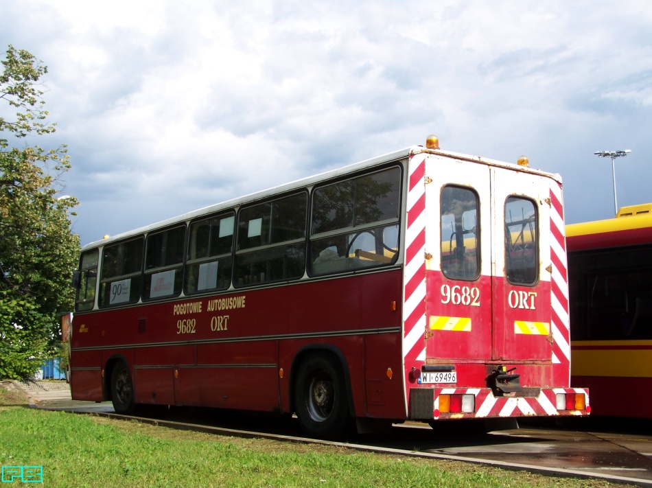 9682
Pod koniec roku, wtedy gdy kierownicy Ostrobramskiej ogarną się już z nowym szalonym planem taborowym, 9682 zostanie wyremontowany. 
Ma być ponoć historycznie.

Słowa kluczowe: IK280/A 9682 ZajezdniaOstrobramska 2014